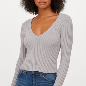 (S) Gray Cropped V-Neck Sweater (Forever 21)